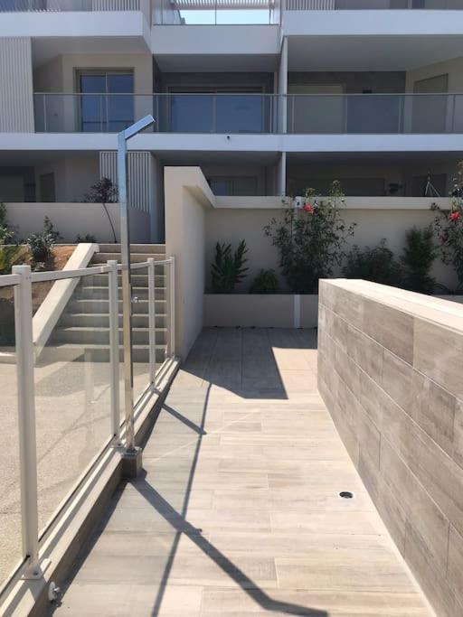 Blue Pearl Vue Mer Niza Exterior foto